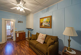 king bed Fredericksburg Texas vacation rental house living room sleeper sofa