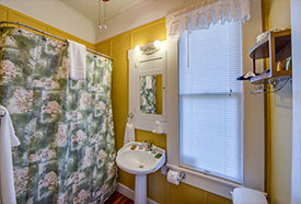 Fredericksburg Texas vacation rental house with pool
