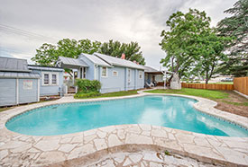 Fredericksburg Texas rental house swimming pool